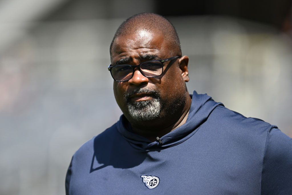 Vrabel giving assistant Terrell Williams chance as Titans' acting coach in  preseason opener